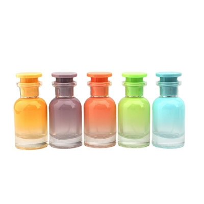 comprar La botella de perfume al por mayor del espray del punto 30ml de los fabricantes, boca del tornillo rocía la botella de perfume del vidrio de la pendiente del color online manufacture