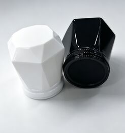 comprar Tapa de Perfume de Zamak con Corte de Diamante, Diseño Geométrico Multifacético y Acabados Personalizables Fabricación en línea