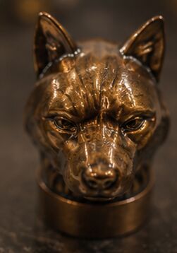 comprar Cabeza de lobo 3D Antiguo Bronce Zamak Perfume Cap con logotipo personalizable Fabricación en línea