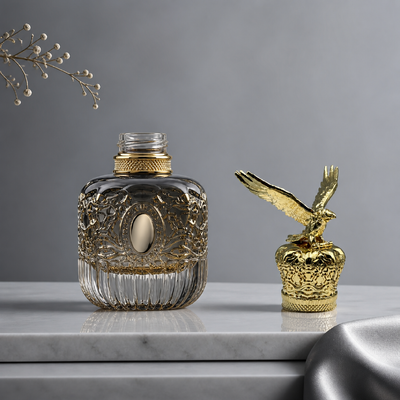 comprar Tapa de perfume de Zamac de águila con alas extendidas en 3D de lujo, base de corona real en relieve chapada en oro, escultura animal, tapa de fragancia, cubierta de botella de perfume de metal de aleación de zinc, logotipo personalizado FEA15 para botella de perfume Fabricación en línea
