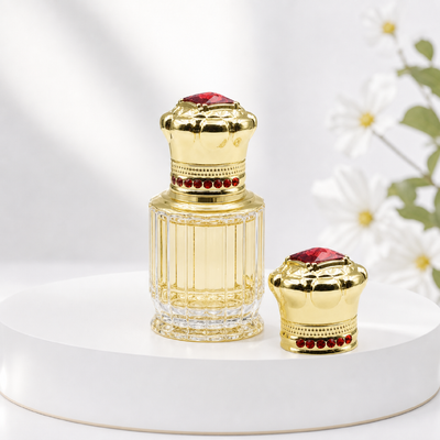 comprar Venta al por mayor Tapa de botella de perfume de corona real dorada con espejo de alto brillo con tapa de diamante rojo cuadrado y cinturón de diamantes de imitación rojo circular Cierre de Zamac pesado Logotipo grabado personalizado OEM Fragancia de lujo de Oriente Medio Fabricación en línea