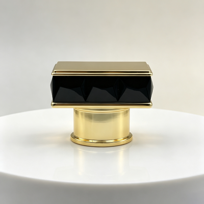 comprar Alta gama Brillante Negro Rombo Cortado Cuadrado Zamac Perfume Cap Electroplacado Oro Zinc Aleación de Perfume Botella tapa Tamaño personalizado Para el embalaje de perfume de vidrio Fabricación en línea