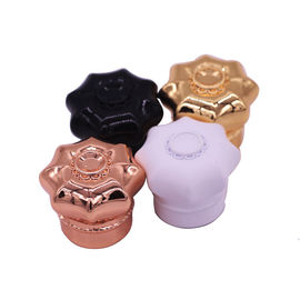 comprar Cubierta cristalina única del perfume de la aleación del cinc del diseño, cubierta de corona del metal de la forma de la flor online manufacture