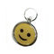 Círculo amarillo sonriente de los llaveros de encargo del logotipo de la cara con el metal respetuoso del medio ambiente