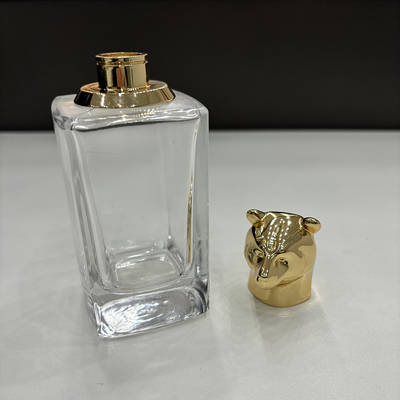 Elegante gorra de perfume Zamak con acabado espejo que muestra lujo
